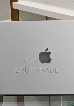 New Laptop Apple MacBook Air 2020 M1 8GB AMD Ryzen 7 SSD 256GB