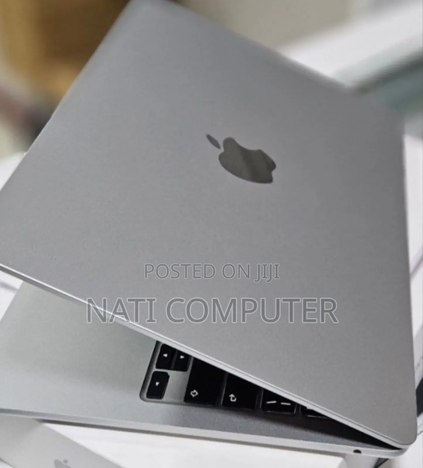 New Laptop Apple MacBook Air 2025 M4 13-inch 16GB Apple M4 SSD 256GB