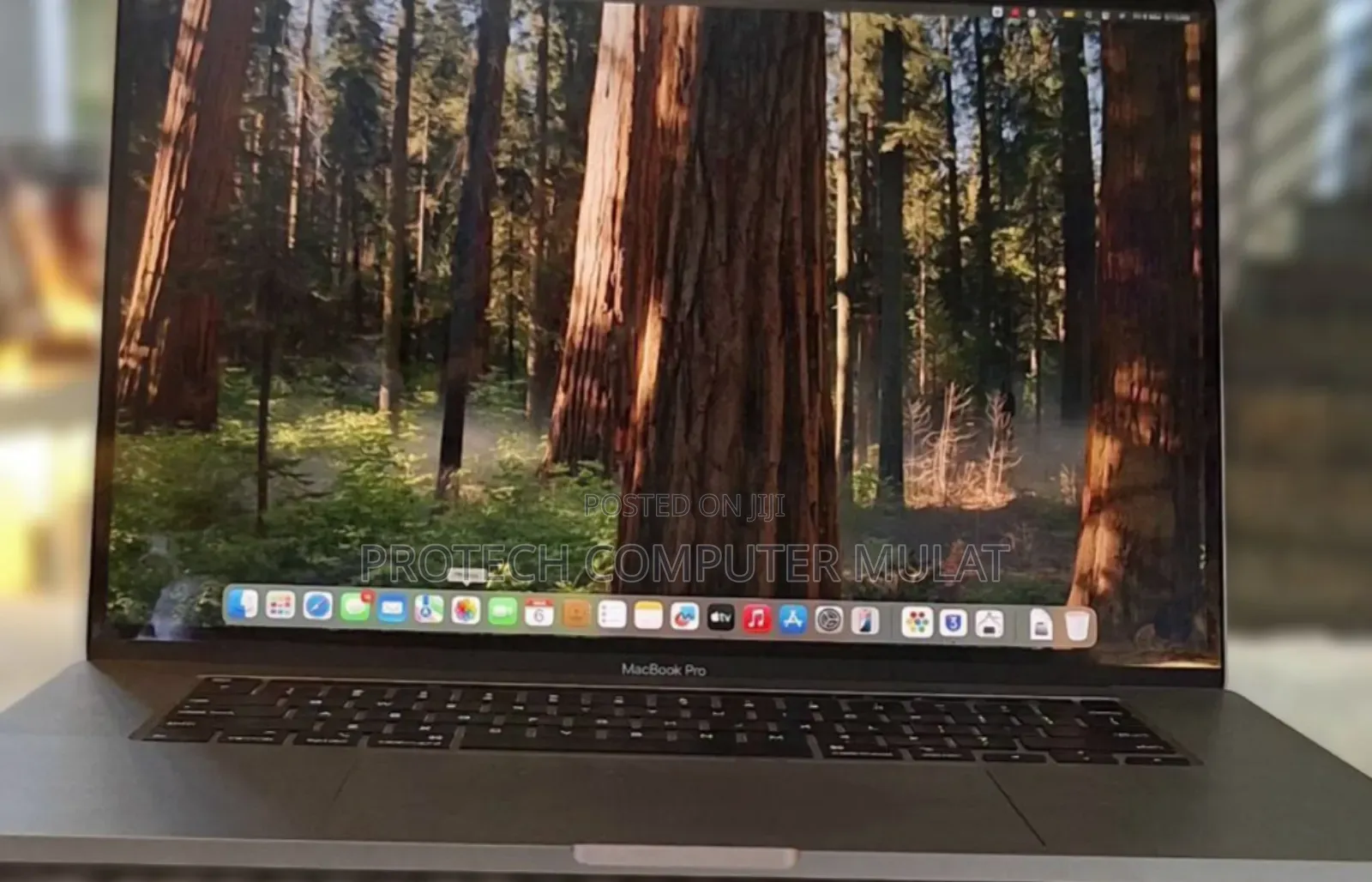 New Laptop Apple MacBook Pro 2019 16GB Intel Core i7 SSD 512GB