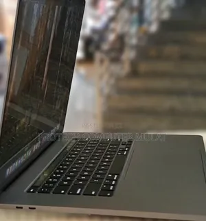 New Laptop Apple MacBook Pro 2019 16GB Intel Core i7 SSD 512GB