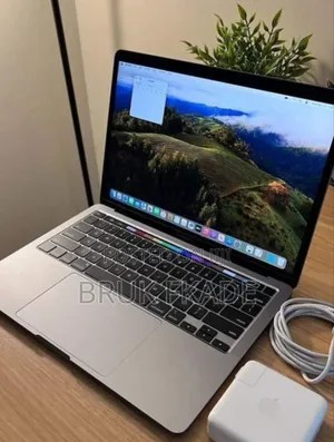 New Laptop Apple MacBook Pro M1 8GB Apple M1 Pro SSD 256GB