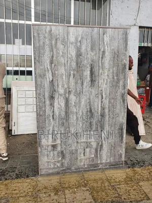 Closet/ቁምሳጥን