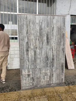 Closet/ቁምሳጥን