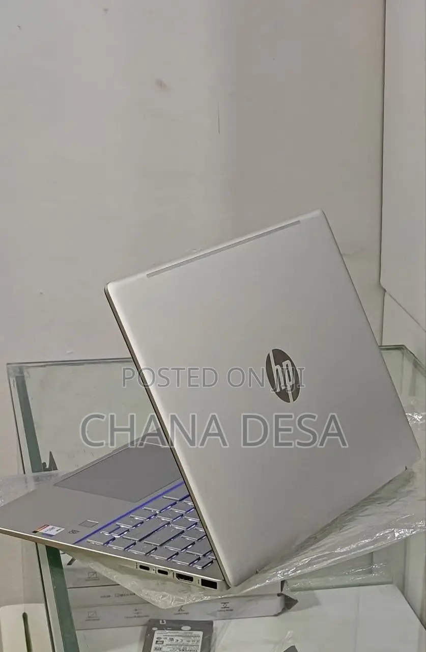 New Laptop HP 16GB Intel Core i5 SSHD (Hybrid) 512GB