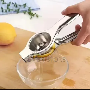 Lemon Squeezer - ጠንካራና ዝገት የማይበላው የሎሚ መጭመቂያ