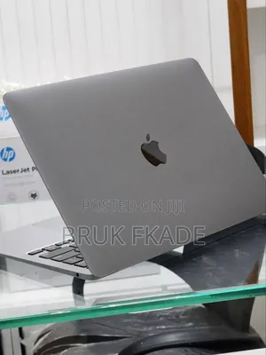 New Laptop Apple MacBook Air 2020 8GB Intel Core i3 SSD 256GB