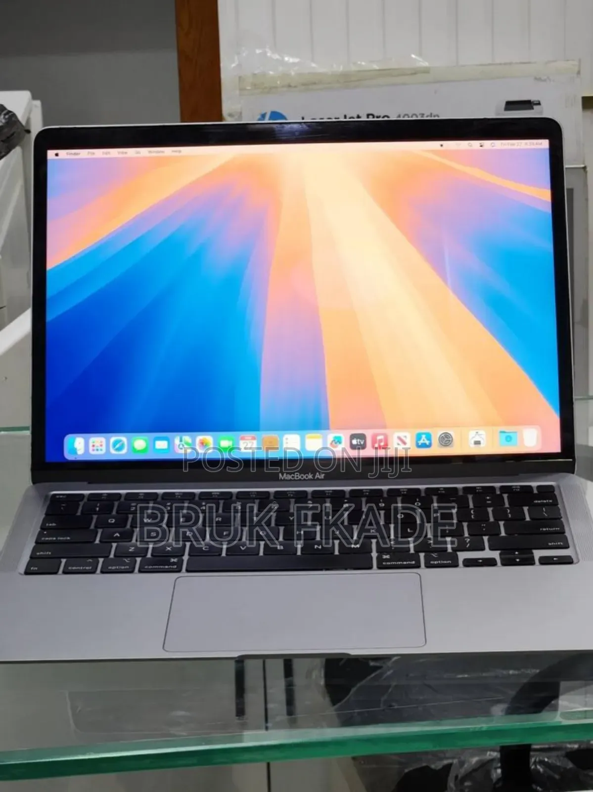 New Laptop Apple MacBook Air 2020 8GB Intel Core i3 SSD 256GB