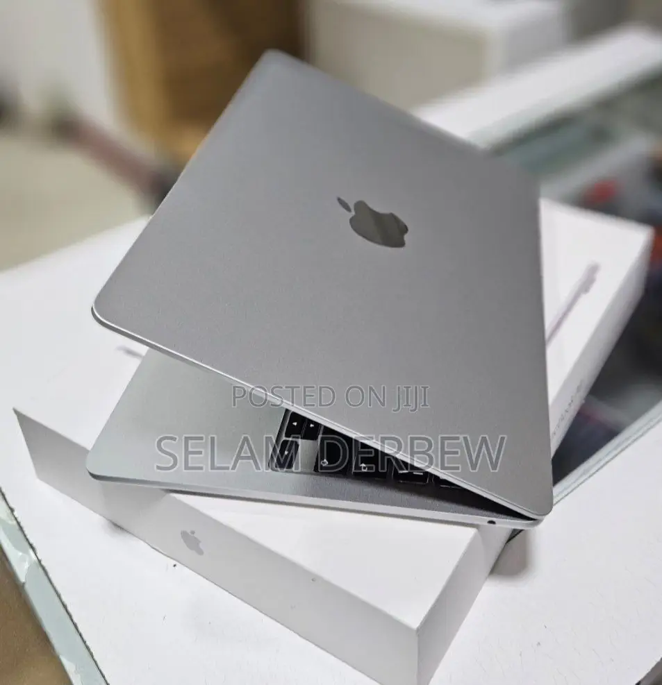 New Laptop Apple MacBook Air 2025 M4 13-inch 16GB Apple M4 SSD 256GB