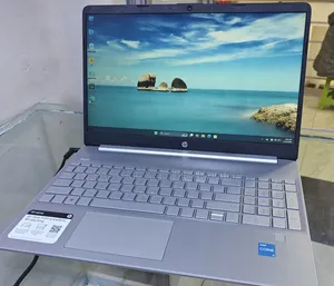 New Laptop HP Stream Notebook 8GB Intel Core i5 SSD 512GB