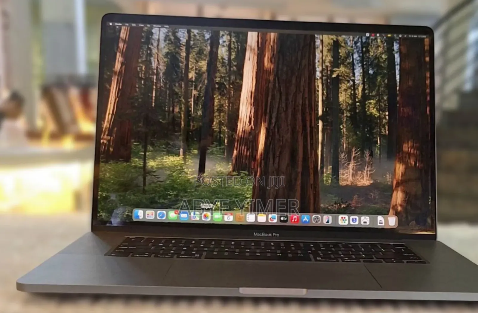 New Laptop Apple MacBook Pro 2019 16GB Intel Core i7 SSD 512GB