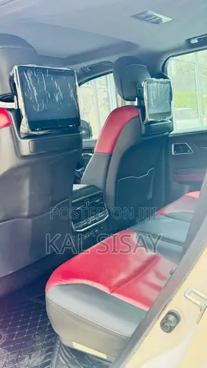 Toyota Land Cruiser 2023 White