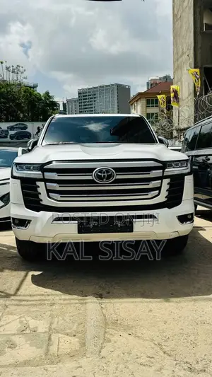 Toyota Land Cruiser 2023 White