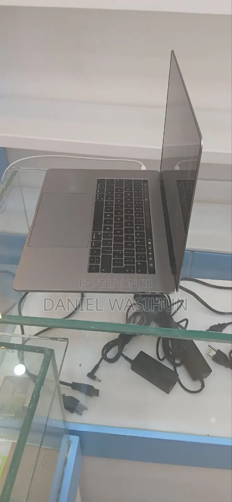 New Laptop Apple MacBook Pro 2019 32GB Intel Core i9 SSD 2T