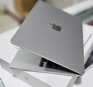 New Laptop Apple MacBook Air 2025 M4 13-inch 16GB Apple M4 SSD 256GB