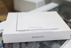 New Laptop Apple MacBook Air 2025 M4 13-inch 16GB Apple M4 SSD 256GB