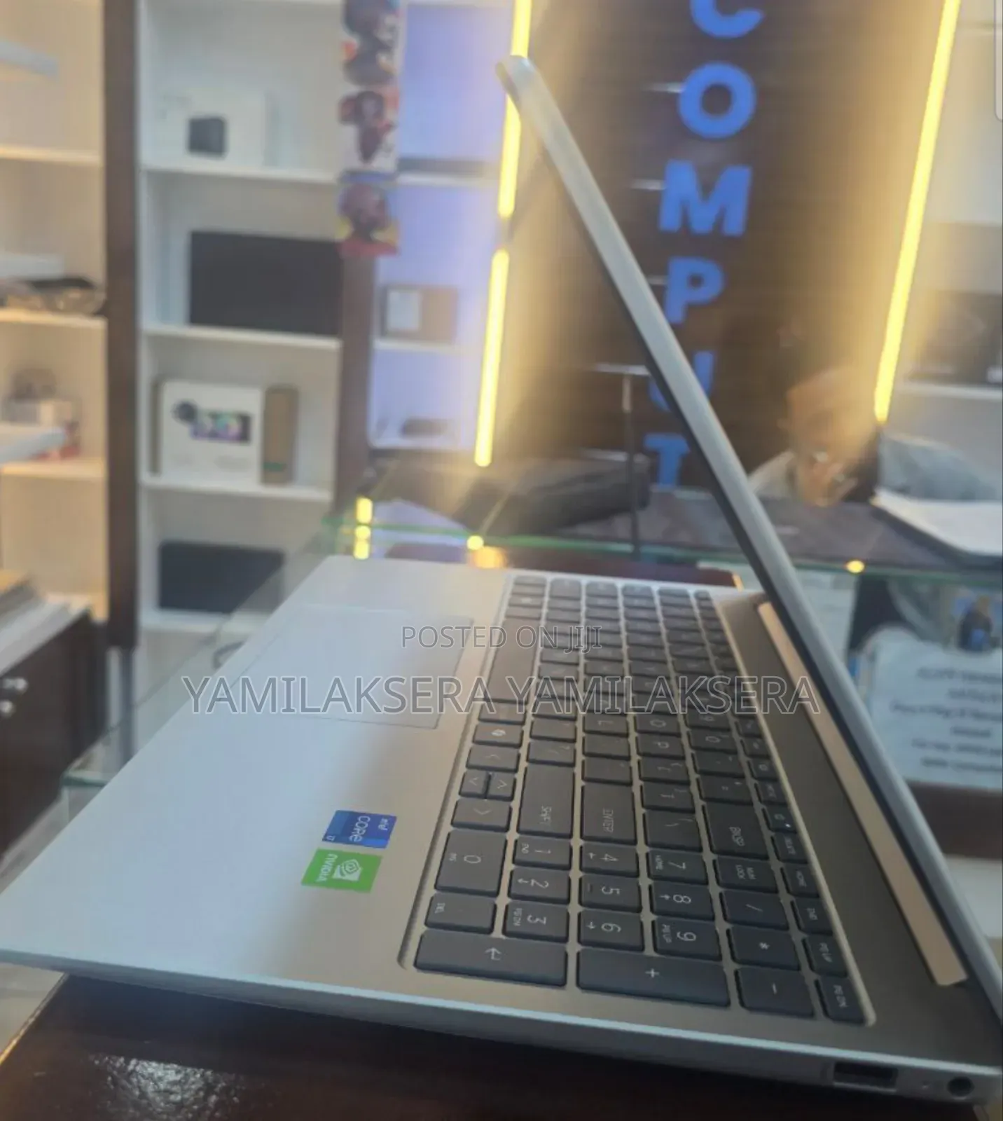 New Laptop HP Stream Notebook 8GB Intel Core i7 SSD 512GB