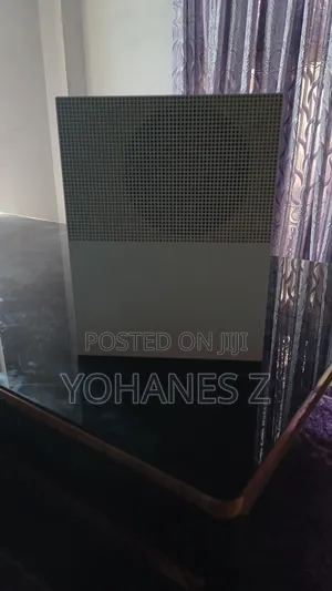 ያበደ Xbox One S ከምርጥ 3 ጌሞች ጋር Fc26, Read Dead2, Fc24