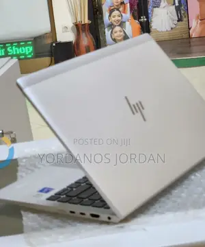 New Laptop HP EliteBook 840 G8 16GB Intel Core i7 SSD 512GB