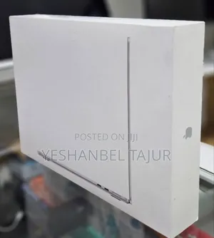 New Laptop Apple MacBook Air 2025 M4 13-inch 16GB Apple M4 SSD 256GB