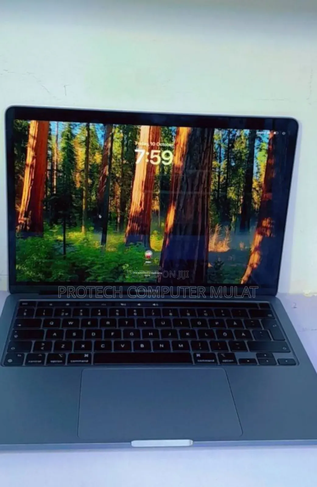 New Laptop Apple MacBook Air 2020 M1 8GB Apple M1 SSD 256GB