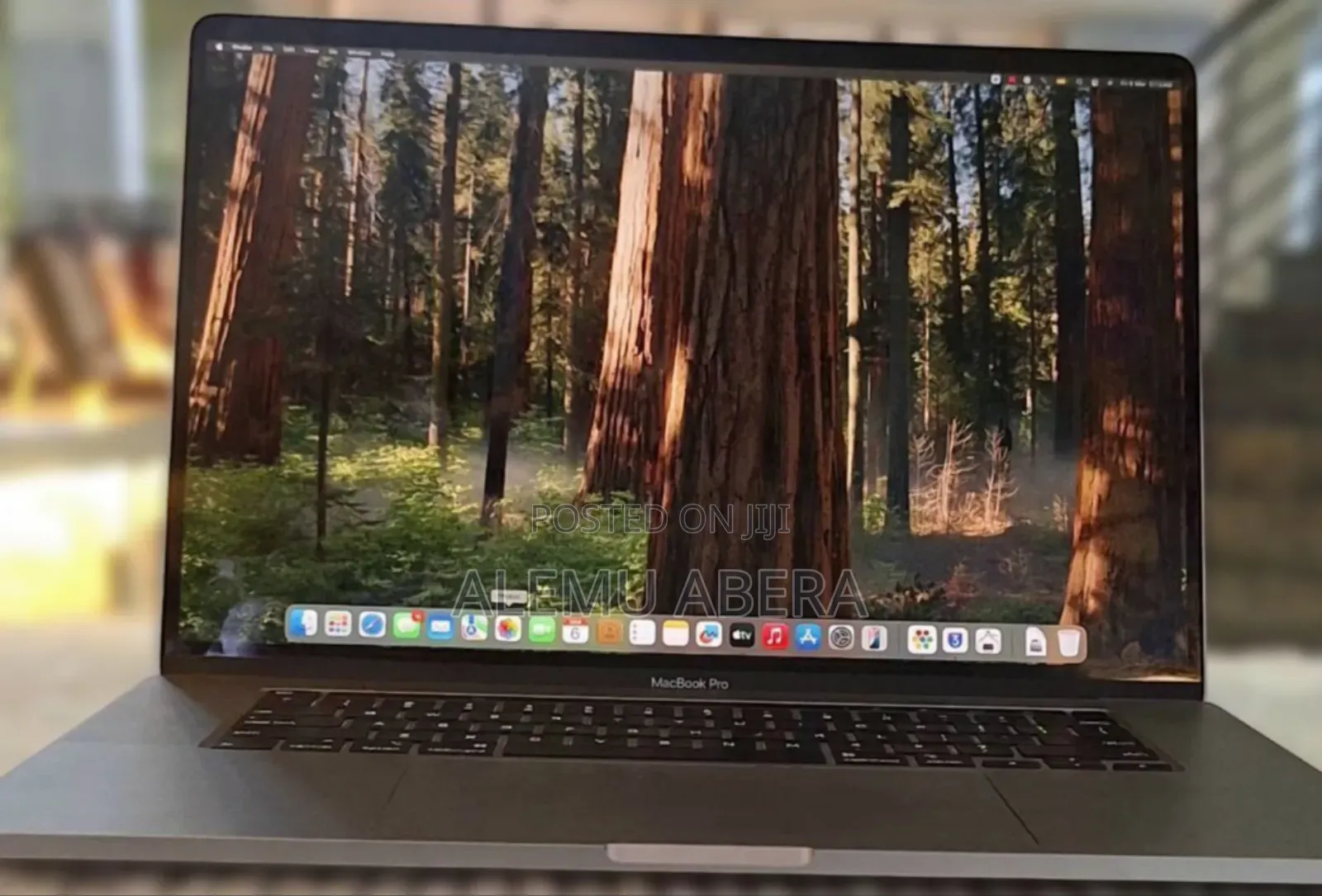 New Laptop Apple MacBook Pro 2019 16GB Intel Core i7 SSD 512GB