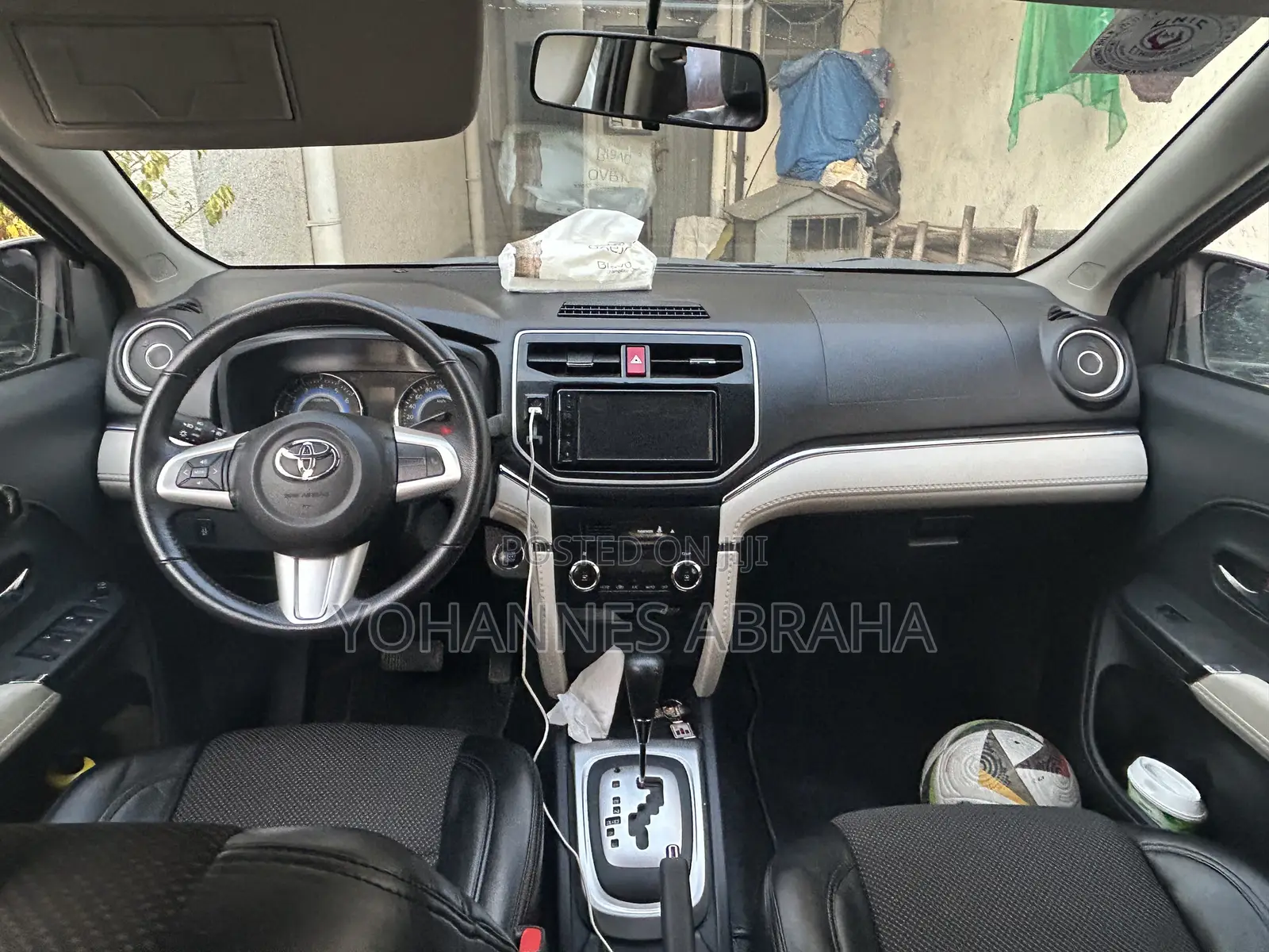 Toyota Rush 2022 Silver