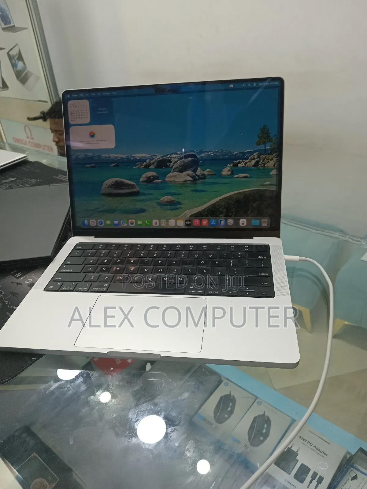 New Laptop Apple MacBook Pro M1 16GB Apple M1 Pro SSD 512GB