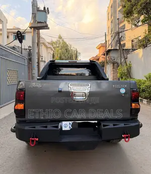 Toyota Hilux 2013 Black