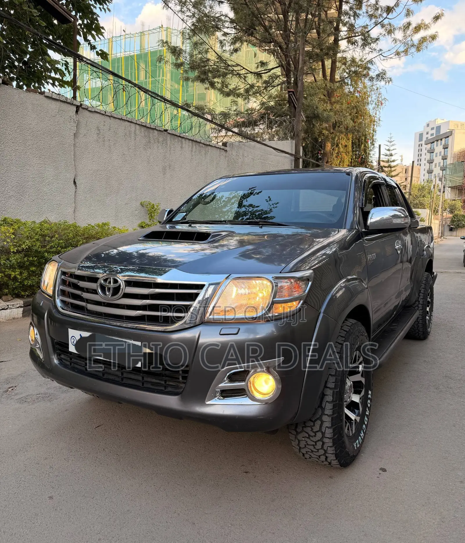 Toyota Hilux 2013 Black