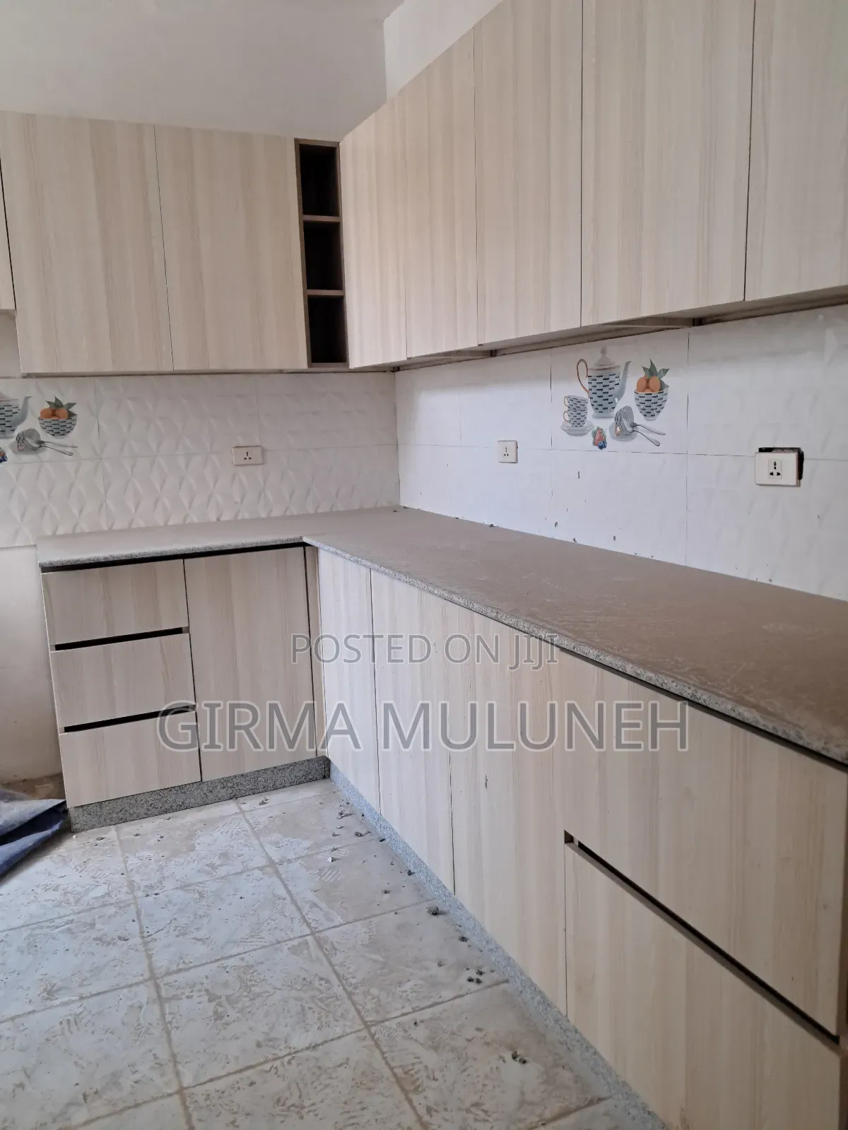 3bdrm Apartment in ሩፋኤል ቤተክርስቲያን አከባቢ, Gullele for sale