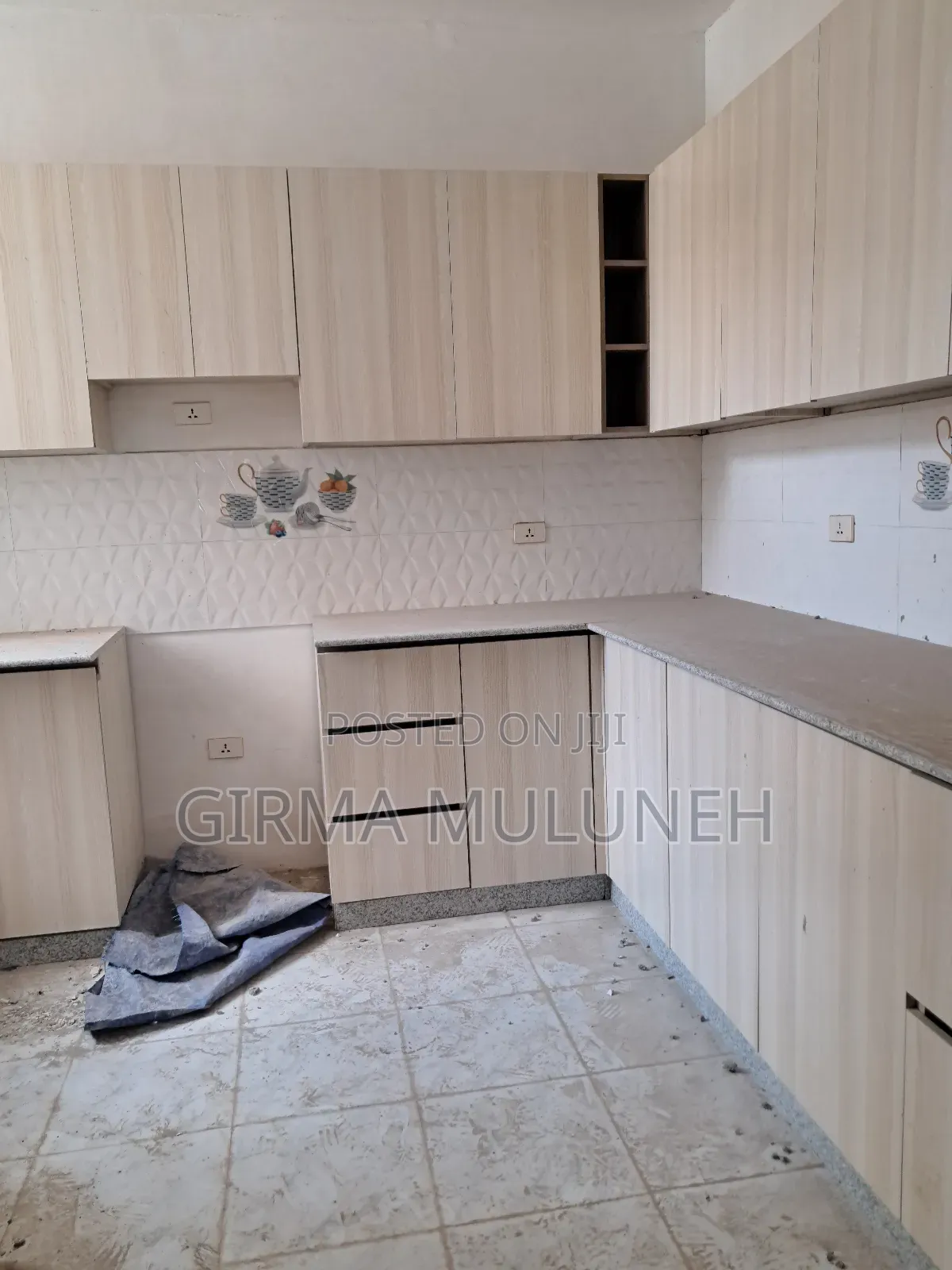 3bdrm Apartment in ሩፋኤል ቤተክርስቲያን አከባቢ, Gullele for sale