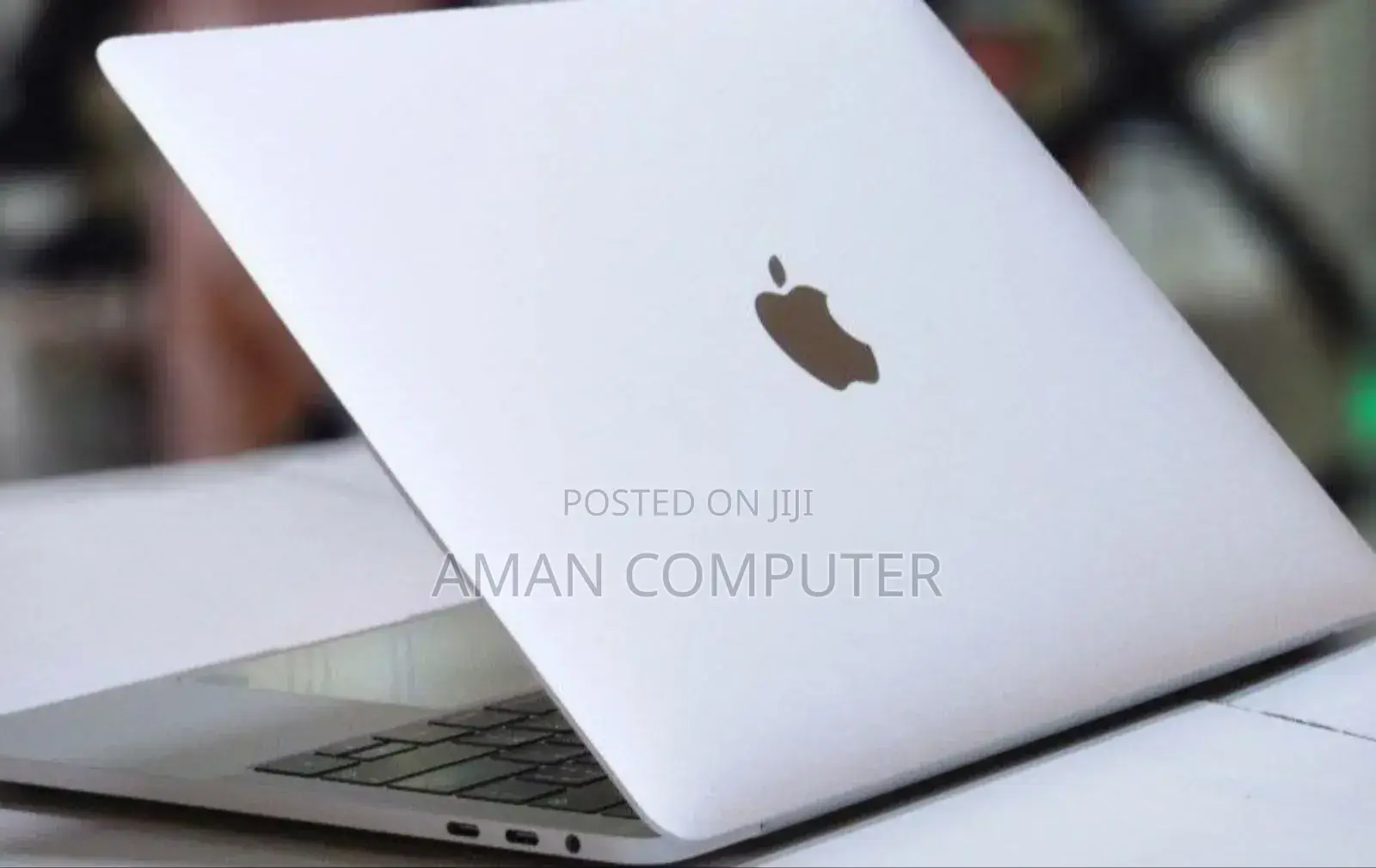 New Laptop Apple MacBook Pro 2018 8GB Intel Core i5 SSD 256GB