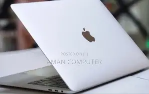 New Laptop Apple MacBook Pro 2018 8GB Intel Core i5 SSD 256GB