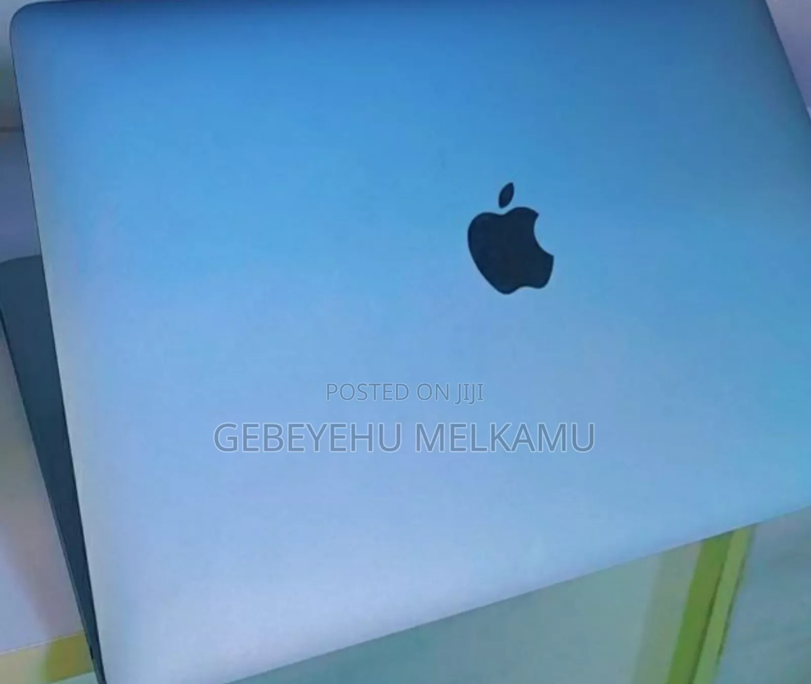New Laptop Apple MacBook Pro 2020 M1 8GB Apple M1 SSD 256GB