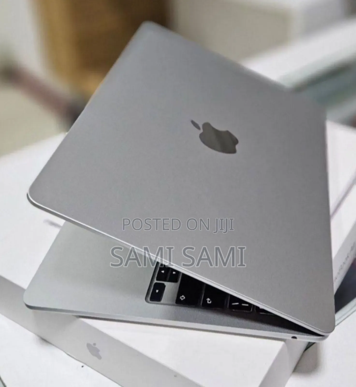 New Laptop Apple MacBook Air 2025 M4 13-inch 8GB Apple M4 SSD 256GB