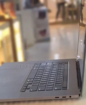 New Laptop Apple MacBook Pro 2019 16GB Intel Core i7 SSD 512GB