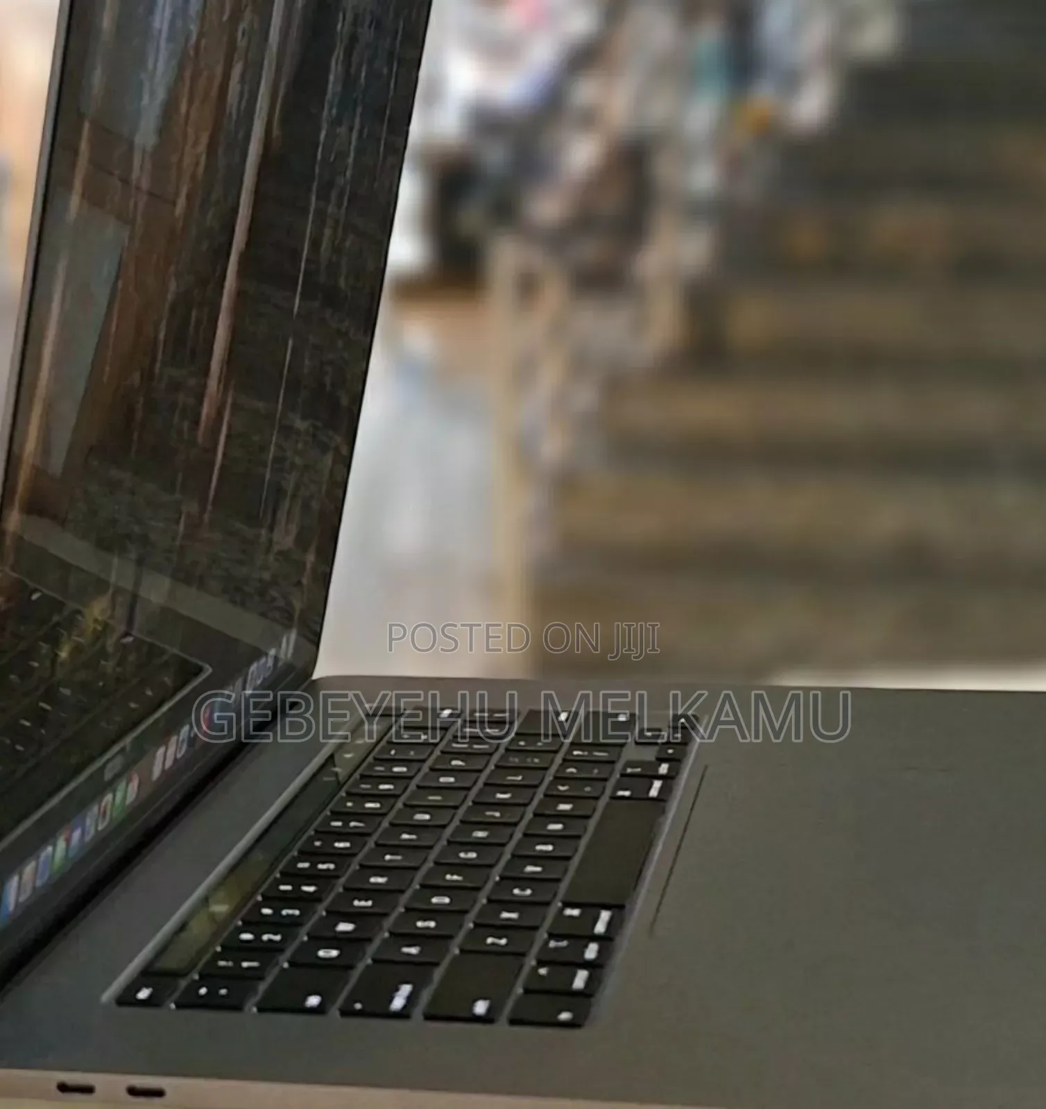 New Laptop Apple MacBook Pro 2019 16GB Intel Core i7 SSD 512GB