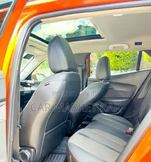 Peugeot 2008 2022 Orange
