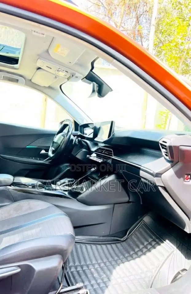 Peugeot 2008 2022 Orange