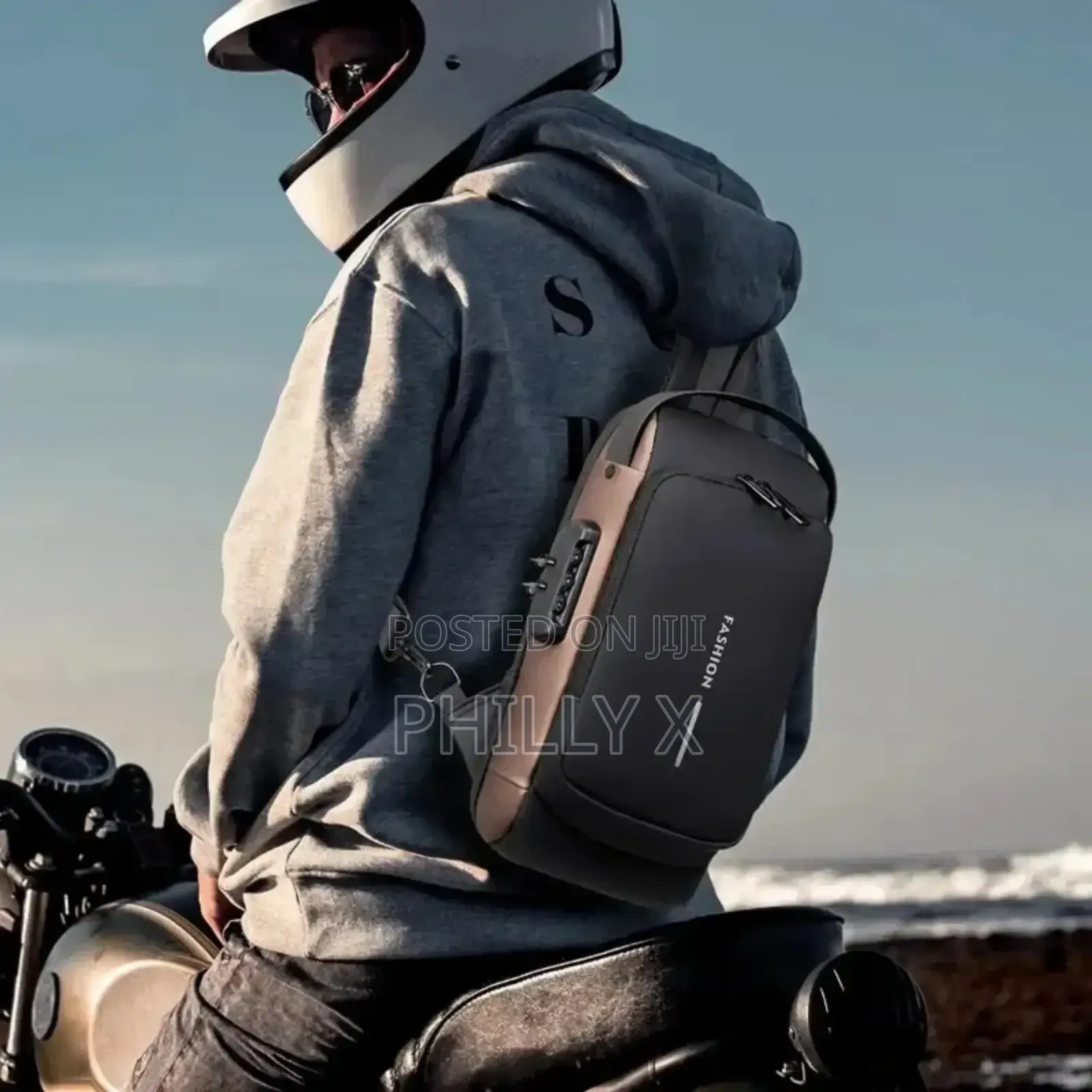 Smart Tourist Hand Bag
