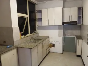 3bdrm Apartment in Carl Square Lafto for rent