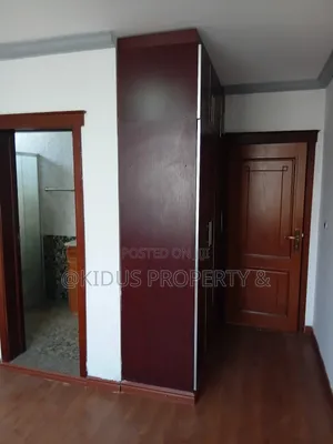 3bdrm Apartment in Carl Square Lafto for rent