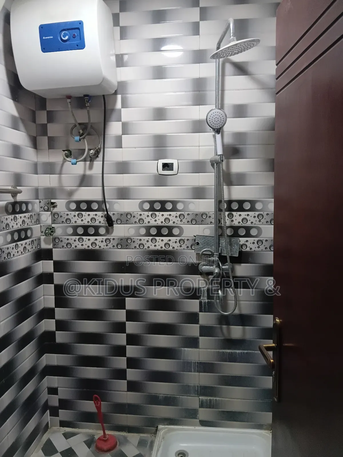 3bdrm Apartment in Carl Square Lafto for rent