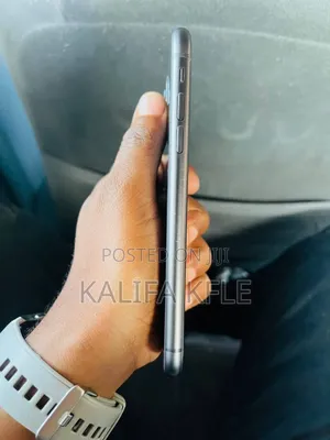 Apple iPhone 11 64 GB