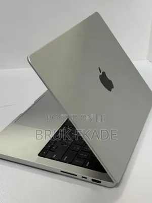 New Laptop Apple MacBook Pro 2023 M3 14-inch 32GB Apple M3 Pro SSD 1T