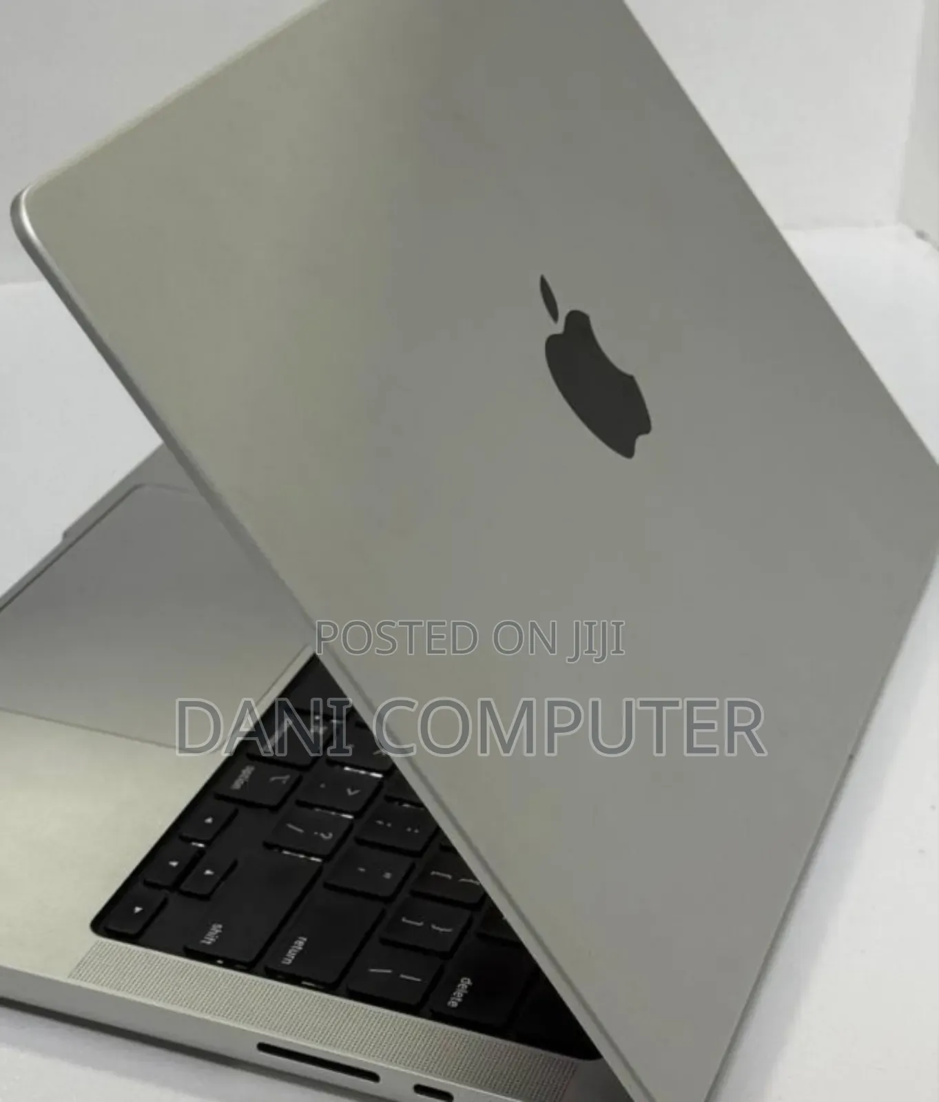 New Laptop Apple MacBook Pro 2023 M3 14-inch 36GB Intel Core M3 SSD 1T