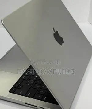 New Laptop Apple MacBook Pro 2023 M3 14-inch 36GB Intel Core M3 SSD 1T
