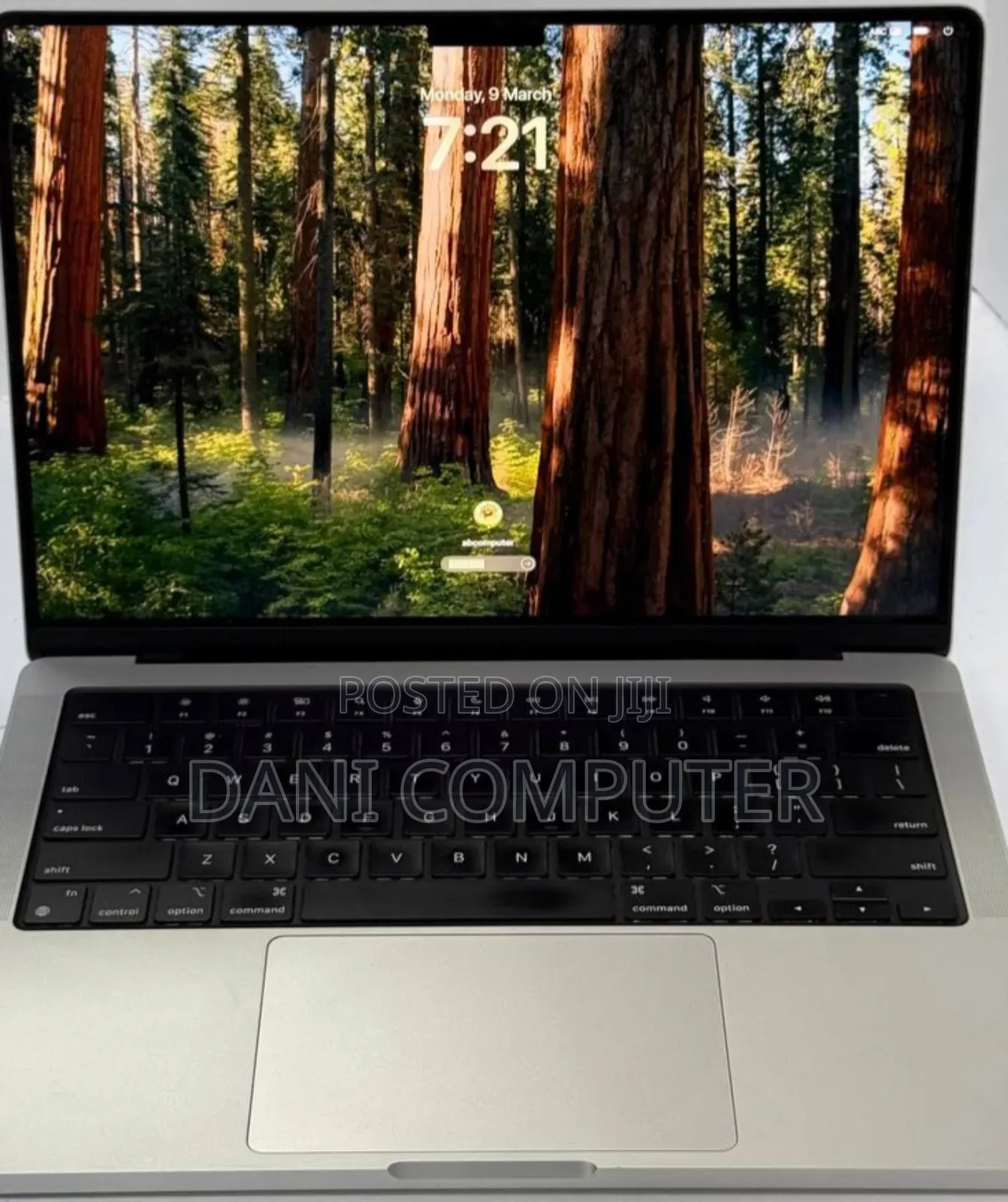 New Laptop Apple MacBook Pro 2023 M3 14-inch 36GB Intel Core M3 SSD 1T