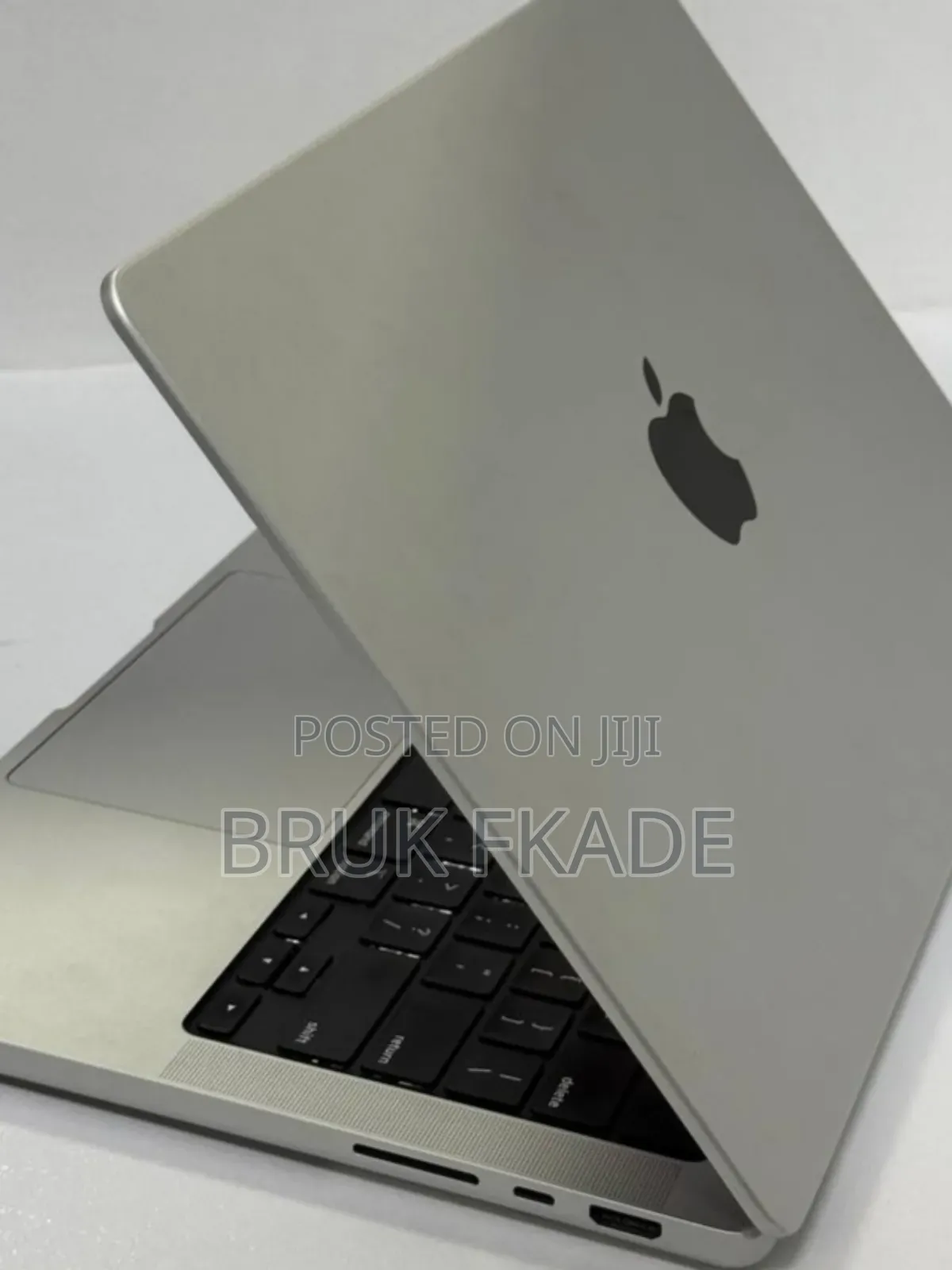 New Laptop Apple MacBook Pro 2023 M3 14-inch 8GB Apple M3 Pro SSD 512GB