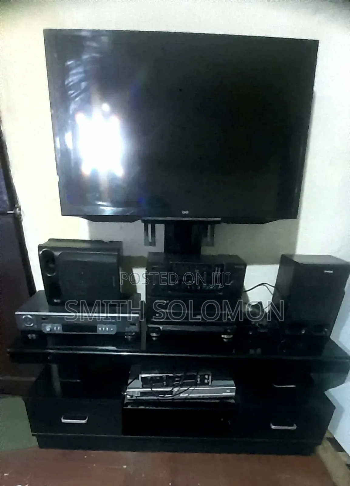 Sony Tv With Accessories